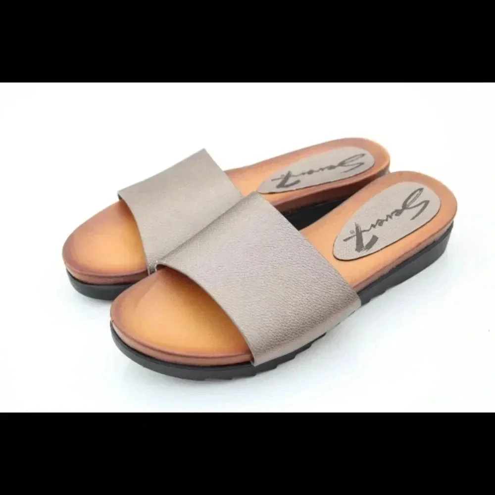NWOT 7 for all man kind slide sandals